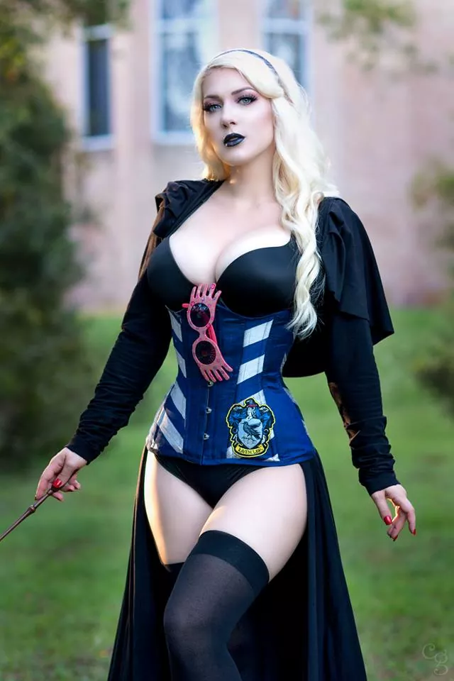 Luna Lovegood sexy modelo cosplay